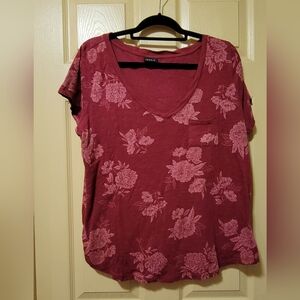 Torrid Magenta Floral Short Sleeve Graphic Tee - Size 0 - Excellent Condition